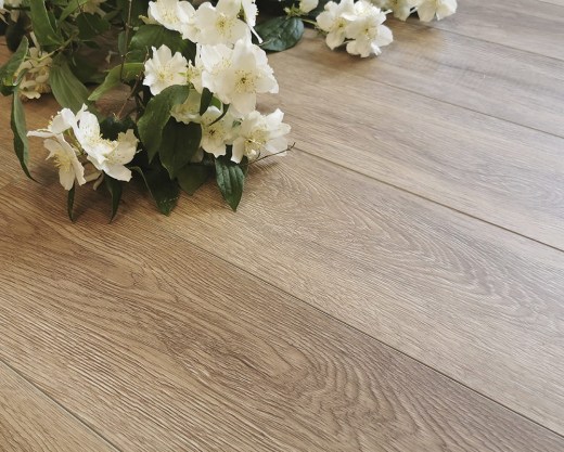 Ламинат SPC StoneFloor Vestern Oak Дуб Вестерн арт. 10014 в интерьере